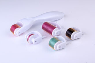 China Derma-Rollen-System Nadeln LED 540, goldene Titanlegierungs-Nadel Derma-Haut-Rolle fournisseur